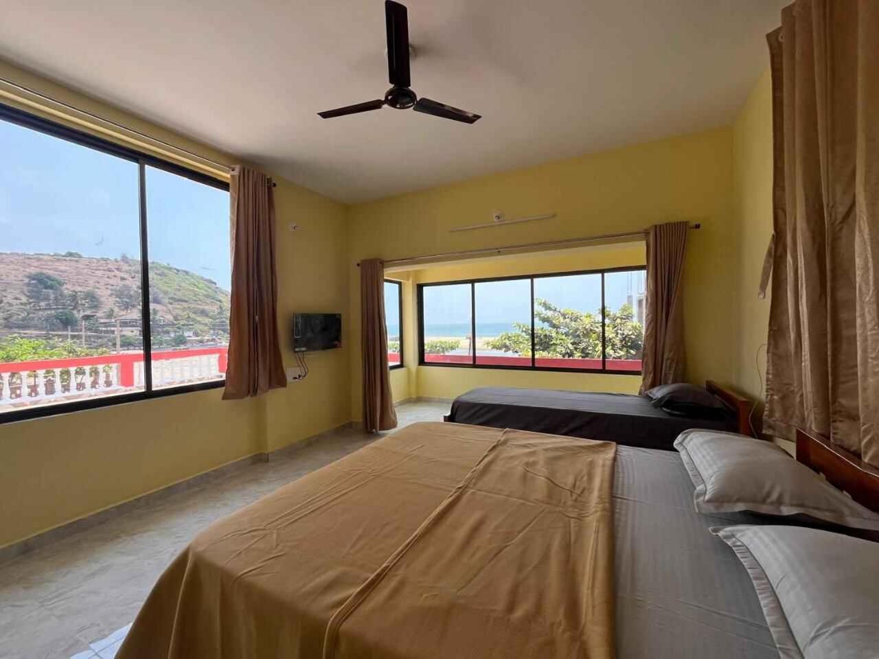 Klub Khavana- The Exclusive Beachfront Resort Vengurla 外观 照片