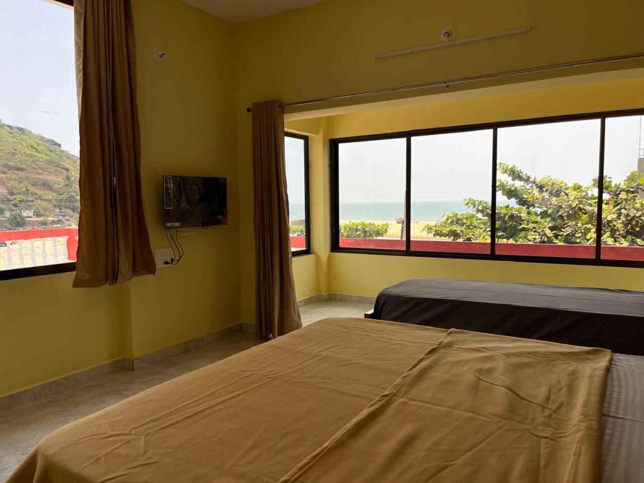 Klub Khavana- The Exclusive Beachfront Resort Vengurla 外观 照片